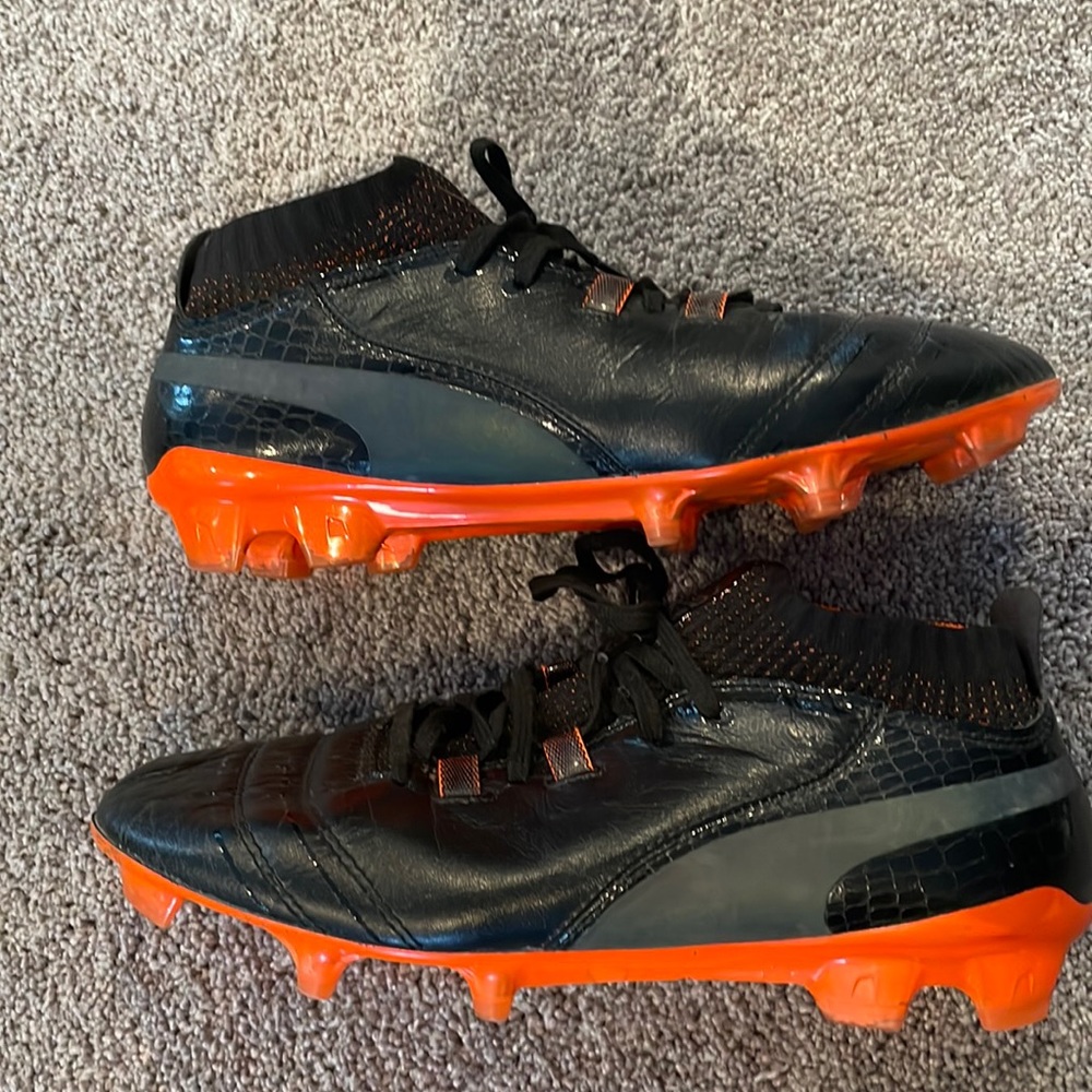 Puma One Lux size 7  leather soccer cleats